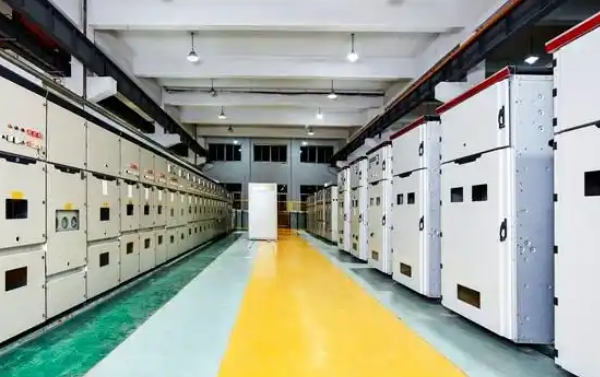 為何低壓無功補(bǔ)償選擇電容器而非SVG，并聯(lián)電容器與SVG有啥區(qū)別
